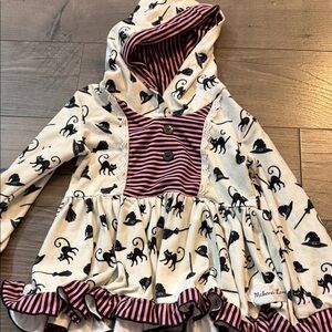 Makena lane Witch and cat Print Hoodie
